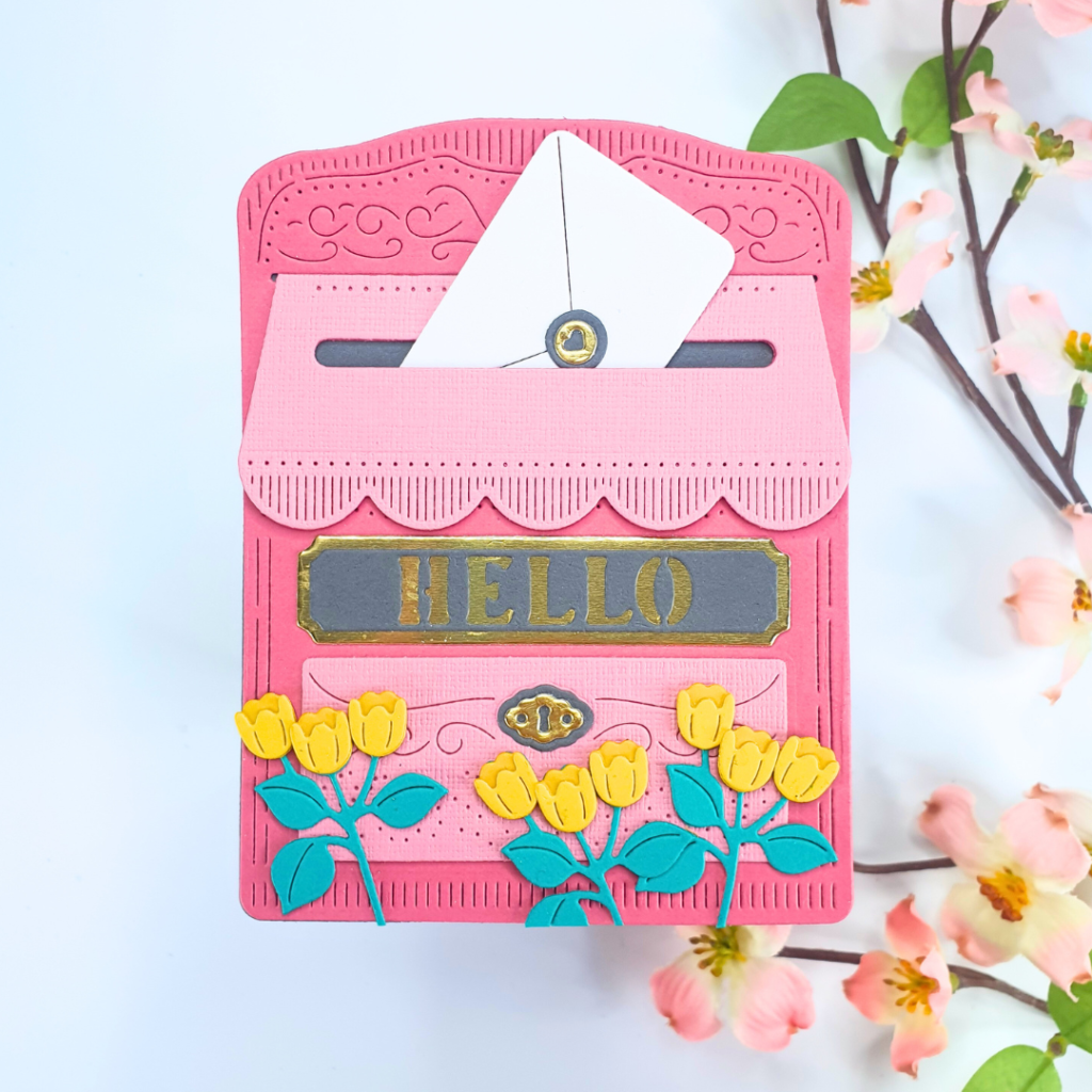 Letterbox Shaped Card created using the Large Die of the Month from Spellbinders