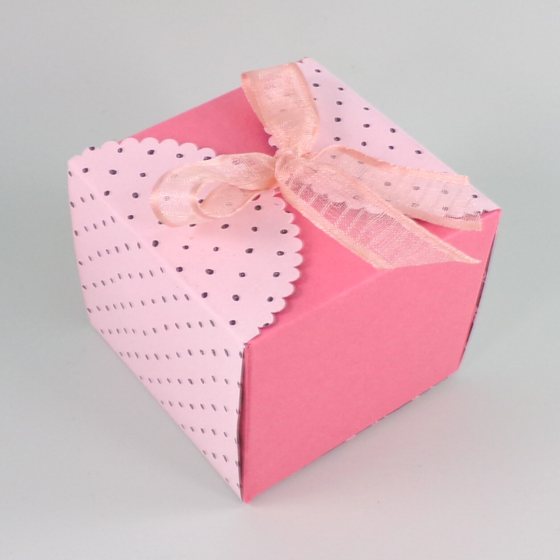 Tie-Sleeve Gift Box